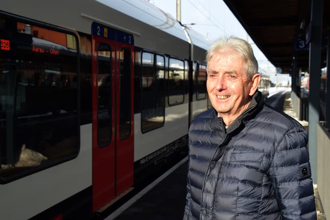 Fredy Zobrist – hier am Bahnhof Wohlen – trug mit sehr viel Engagement zur positiven Entwicklung des ÖV im Freiamt bei.