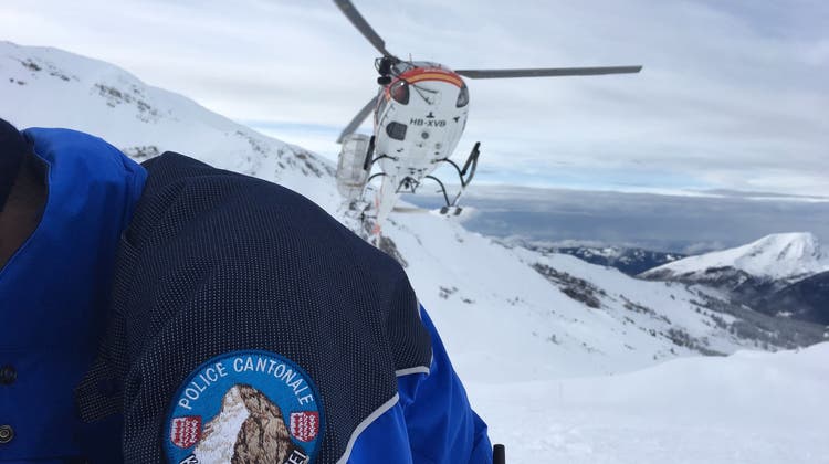 Bergunfall im Wallis: Ein Bergführer stürzte ab und konnte nur noch tot geborgen werden. (Kapo Wallis)