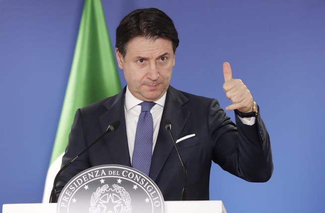 Italiens Premierminister Giuseppe Conte will offenbar am Dienstag in einer Kabinettssitzung seinen Rücktritt anbieten.