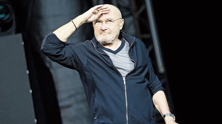 Phil Collins auf seiner letzten Europatournee vor zwei Jahren. Glamourös war er nie, ein Weltstar ist er noch heute. (Bild: Christoph Schmidt/DPA (Stuttgart, 5. Juni 2019))