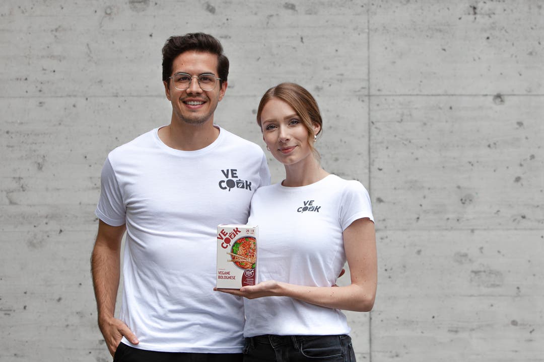 2021 ist ein grosses Jahr für Niklas Bubori, 30, und Adriana Bubori, 24: Sie haben dieses Jahr nicht nur geheiratet, sondern mit der Ve Cook GmbH auch noch ihr eigenes Unternehmen gegründet.