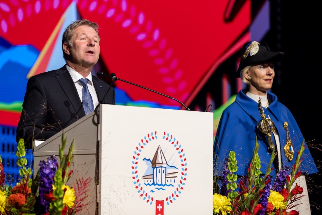 Marcel Schwerzmann, Regierungspräsident des Kanton Luzern, spricht am Festakt.