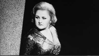 Die Unfehlbare: Edita Gruberova in Bellinis «Beatrice di Tenda» am Opernhaus Zürich im Jahr 2001. (Suzanne Schwiertz / Opernhaus Zürich)