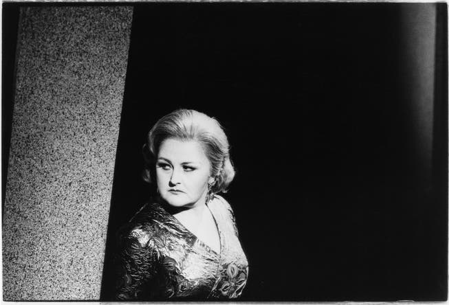 Die Unfehlbare: Edita Gruberova in Bellinis «Beatrice di Tenda» am Opernhaus Zürich im Jahr 2001.