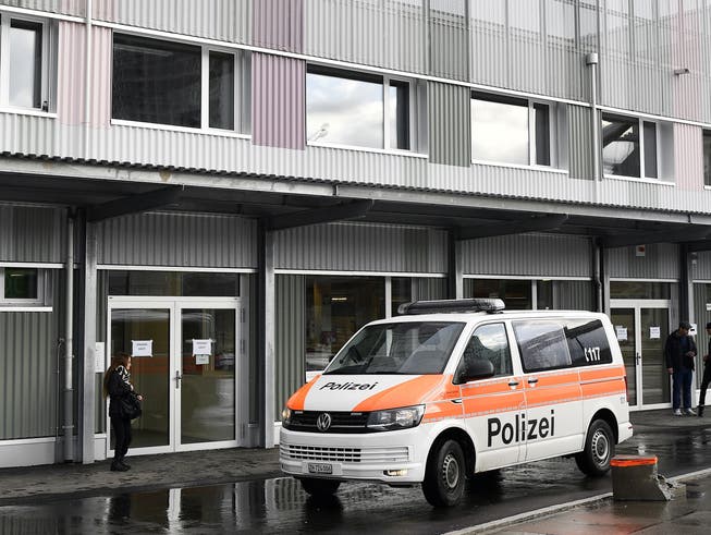 Im Bundesasylzentrum Zürich wurden zwei Männer verletzt.