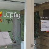 Die Pro-Kopf-Verschuldung in der Gemeinde Lupfig liegt laut Finanzabteilung bei 2422 Franken. (Claudia Meier)