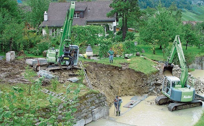 Ein Hochwasserereignis im Jahr 2002 verursachte in der Gemeinde Thal und der Stadt Rheineck Schäden an Infrastruktur und Gebäuden. Damit künftig keine solchen kostspieligen Schäden mehr entstehen, sollen der Freibach und der Gstaldenbach ausgebaut werden.