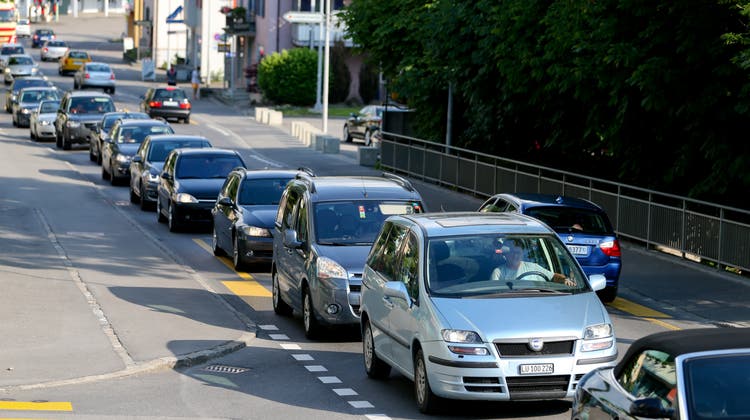Um dem Verkehrsproblem in Eschenbach Herr zu werden, soll die Gemeinde umfahren werden. (Bild: Philipp Schmidli)