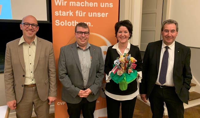 Stefan Müller-Altermatt, Patrick Friker, Sandra Kolly-Altermatt und Heinz Siegenthaler nach der Delegiertenversammlung. 