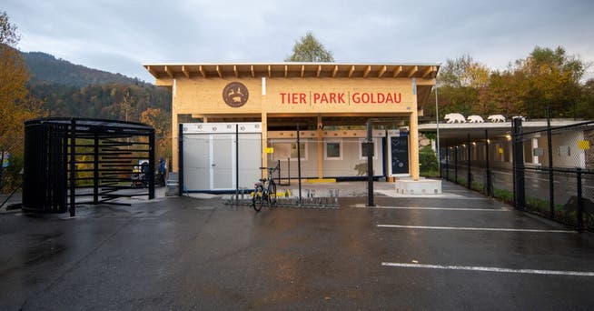Der provisorische Eingang des Tierparkes in Goldau.
