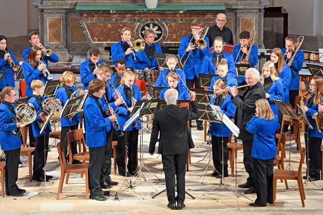 Die Jugendmusik Olten gibt in der neuen Uniform ein Konzert in der Stadtkirche.