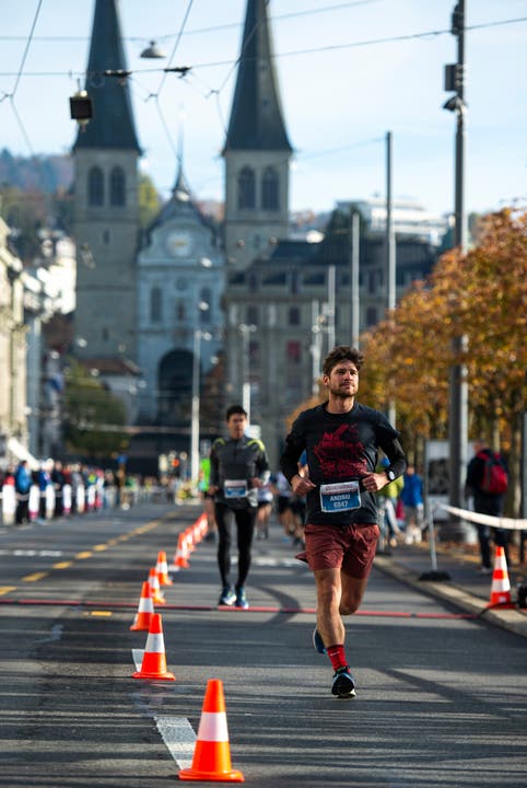 Andriu Cavelti aus Luzern nahm am Halbmarathon teil.