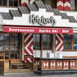 Ein Kellner der Après-Ski-Bar wurde als Erster im Ort positiv auf Corona getestet. Seitdem ist das Restaurant weltbekannt. (Bild: Keystone)