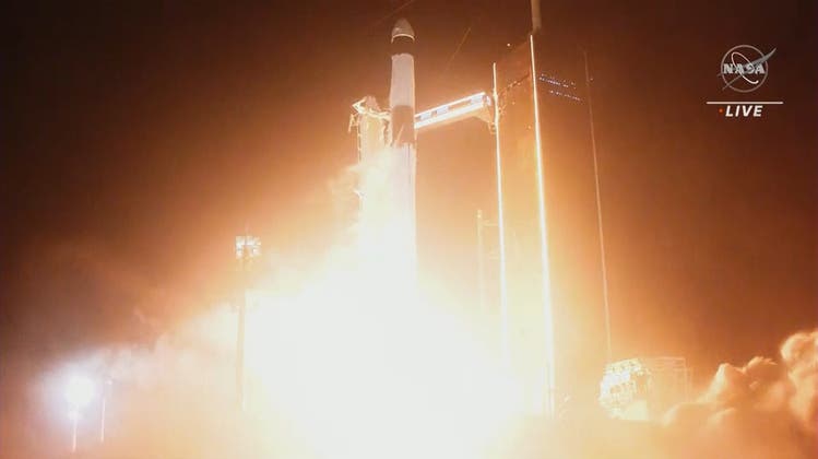 Auch ein Deutscher an Bord: Raumschiff von SpaceX ist zur ISS gestartet