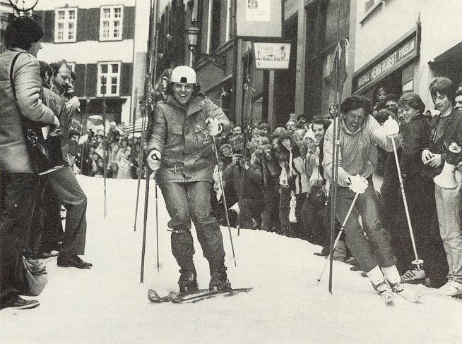 Kein Aprilscherz! Bernhard Russi beim Skirennen am Spalenberg, 1984.