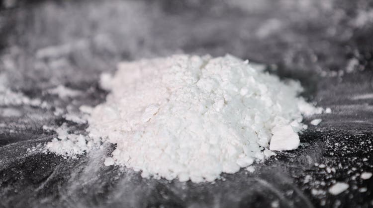 Mit Kokain erzielen Dealer auf dem Schwarzmarkt grosse Gewinne. (Bild: Christian Charisius / DPA)