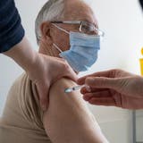 Personen über 65 erhalten seit dieser Woche die Booster-Impfung. (Alex Spichale)