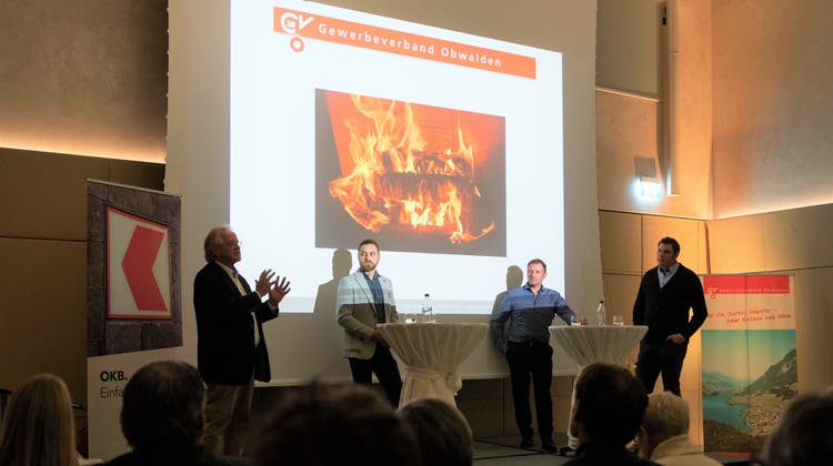 Podiumsgespräch des Gewerbeverbandes Obwalden (von links): Bruno von Rotz, Jonas Wieland, Kari Wallimann und Andreas Dillier. (Bild: PD)