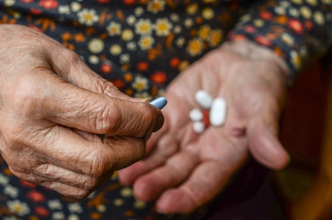 La mayoría de los medicamentos por un total de 1.400 francos, financiados por las compañías de seguros de salud, se revenden en la calle.