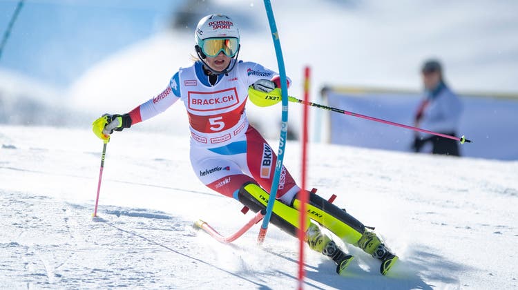 Charlotte Chable wird künftig nicht mehr um Slalom-Stangen kurven. Die 27-Jährige beendet ihre Karriere. (Keystone)