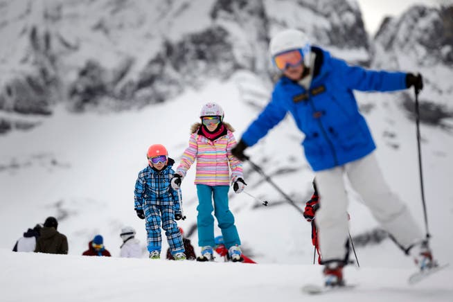 Nach einer Zwangspause im vergangenen Winter planen viele Schulen und Lagerkommissionen wieder Ski- und Schneesportlager.