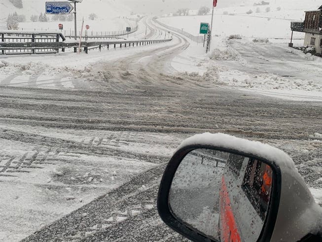 Winterliche Strassenverhältnisse im Kanton Graubünden: Auf den Strassen kam es zu über 20 Kollisionen.