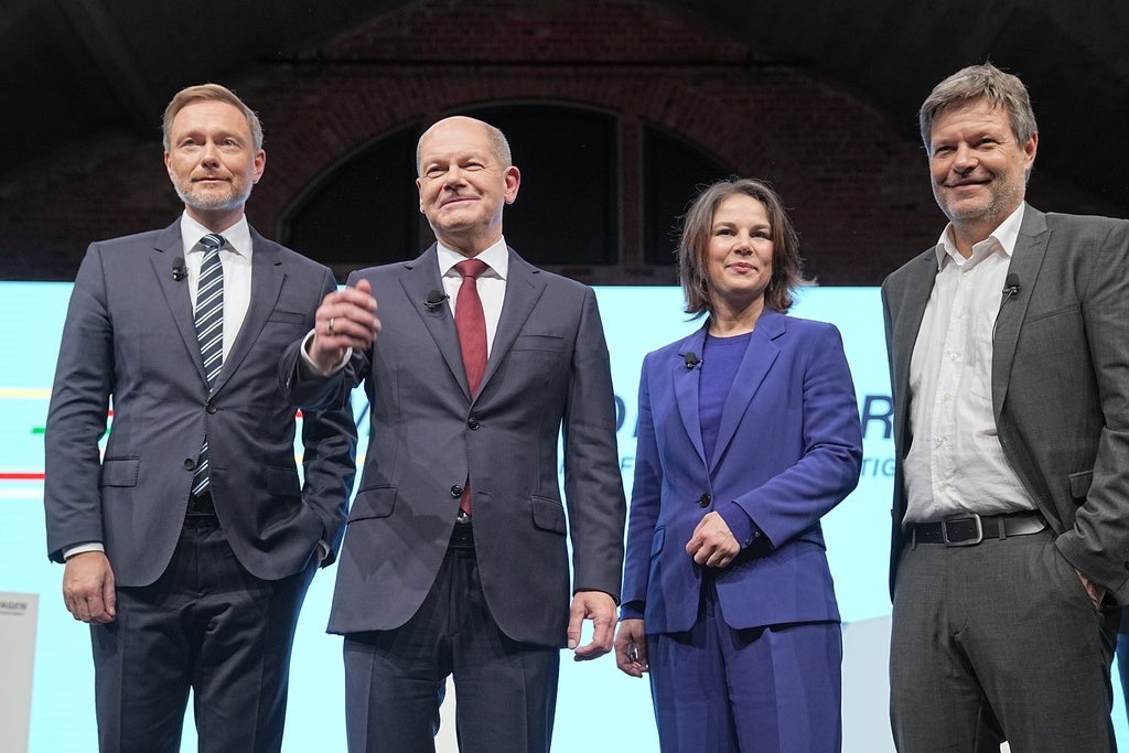 Scholz, Baerbock, Lindner, Habeck: Sie Regieren Jetzt Deutschland