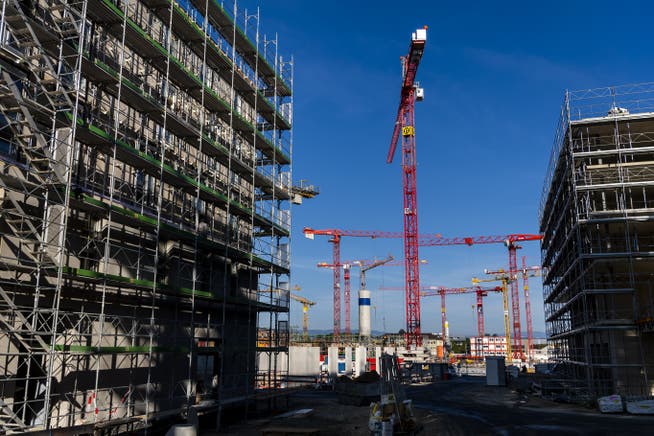 Die Schweizer Bauwirtschaft steuert auf einen neuen Rekord zu.