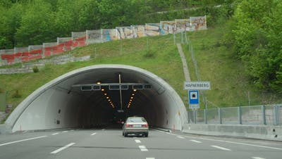 Beide wollten schneller sein als der andere: Im Hafnerberg-Tunnel lieferten sich die beiden BMW-Fahrer ein Rennen. (Walter Schwager)