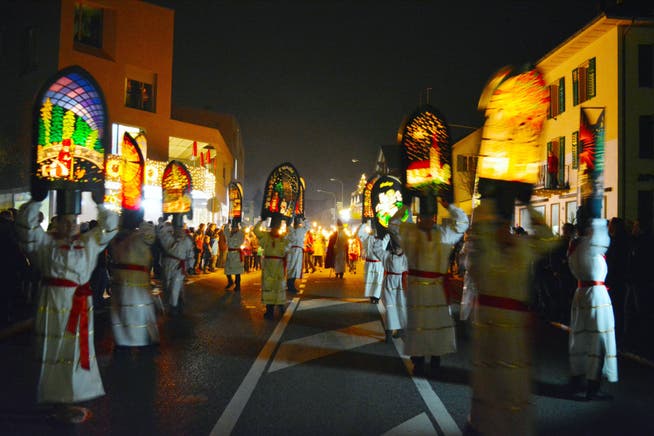 «Sins im Advent» vom Gewerbeverein Sins und Umgebung organisiert das 20-Jahr-Jubiläumsfest. Es gibt einen grossen Fackelumzug mit Iffele und weitere Attraktionen. 