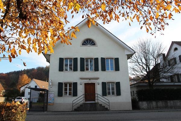 Die Orthodoxe Gemeinde der Freien Rumänen Schweiz will das sanierungsbedürftige Alte Schulhaus nutzen.