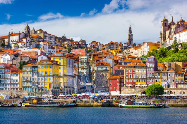 Zwischen Pilgern und Portwein: Wer Galicien besucht, sollte auch in den Nordwesten Portugals