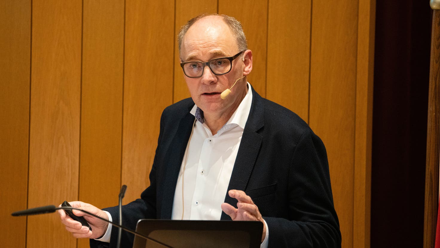 Ständerat Hansjörg Knecht will den Weg für jüngere Kräfte in der SVP frei machen. (Dominic Kobelt)