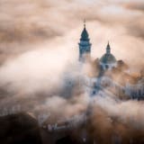 St.-Ursen-Kathedrale im Nebel. (Michel Lüthi)