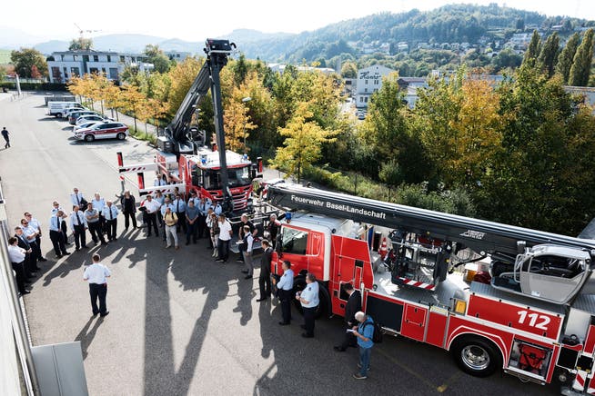 So hätte es der Kanton am liebsten: Eine zentrale kantonale Organisation mit mehreren regionalen Feuerwehren. Damit würde wohl auch die Anzahl der Feuerwehrfahrzeuge im Kanton markant reduziert.