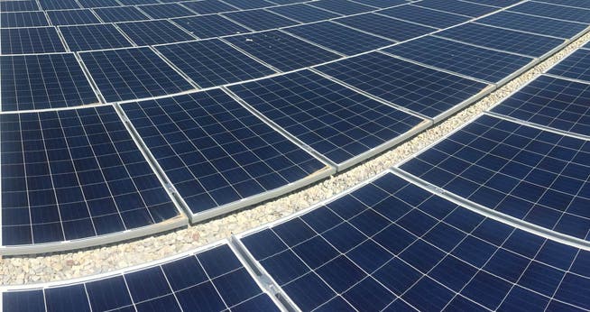 Dank Investition in Photovoltaikanlagen nicht nur etwas fürs Klima tun, sondern sich auch noch stabile Strompreise sichern – das verspricht die IG Suhrsolar.