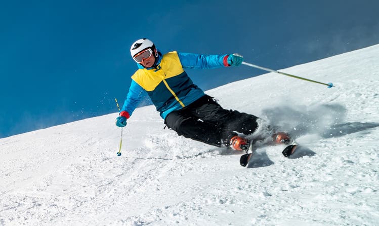 Der Schnee kam dieses Jahr schon früh – bald stellen Prominente und Ski-Enthusiasten wieder ihre avantgardistischen Ski zur Schau.