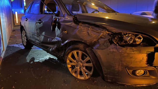Beim Unfall ist niemand verletzt worden. Am Mazda entstand Sachschaden.