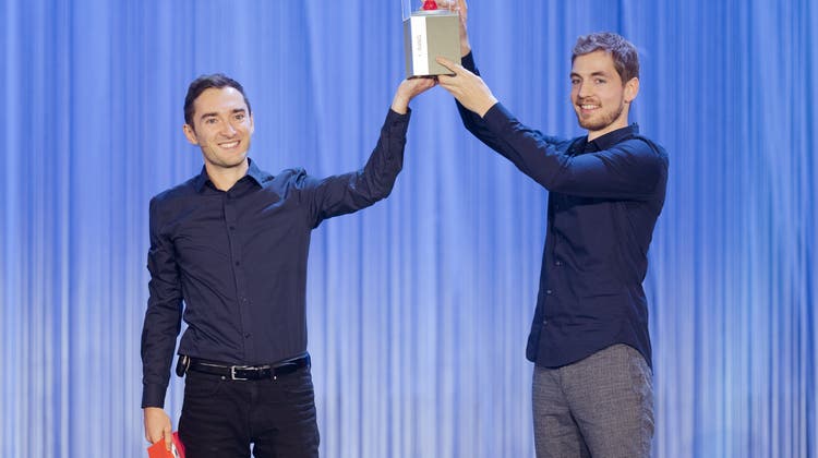 Aurel Greiner (30) und Laurenz Ginat (27) bei der Preisverleihung. (Bild: Manuel Lopez)