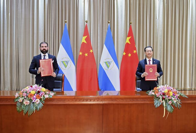 Delegierte von Nicaragua und China unterzeichneten am Freitag ein Communiqué.
