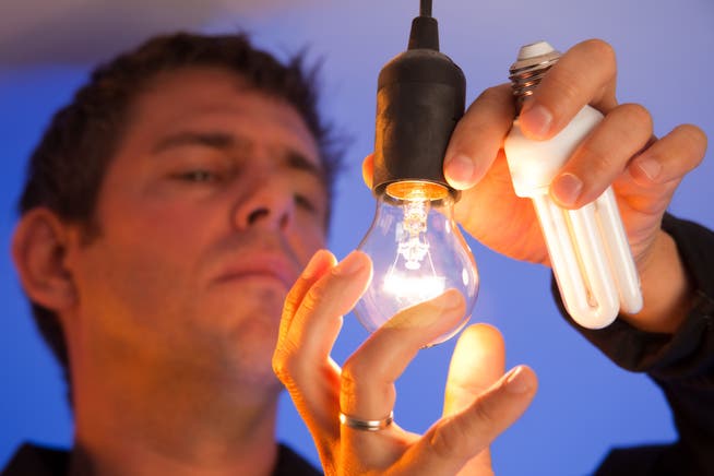Mit Energiesparlampen lässt sich Strom sparen.