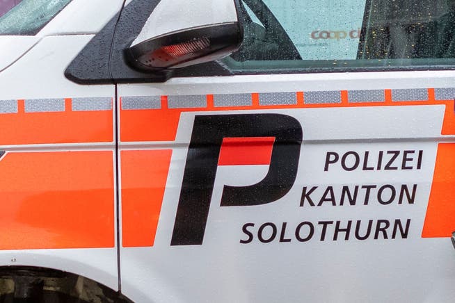 Ein Autofahrer wurde am Samstagnachmittag von der Kantonspolizei Solothurn angehalten, weil er auf der Autobahn A1 in Richtung Zürich wegen seines gefährlichen Fahrstils aufgefallen ist.