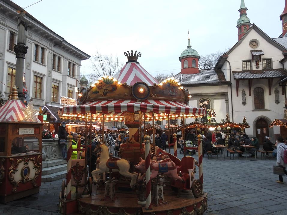 Weihnachtsmarkt Franziskanerplatz.