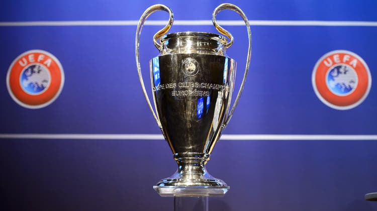 Die Achtelfinals zur Champions League mussten zweimal ausgelost werden. (Laurent Gillieron / EPA)
