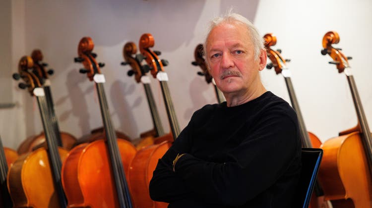 Geigenbauer Kuno Schaub hat in den letzten 30 Jahren über 200 Instrumente gebaut. (Tom Ulrich)