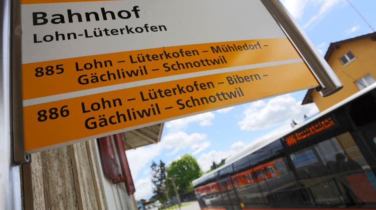 Der öffentliche Verkehr und der Schülertransport sind im Bucheggberg eng verknüpft. Die Buslinien fahren heute alle zum RBS-Bahnhof in Lohn-Lüterkofen. (Hanspeter Bärtschi)