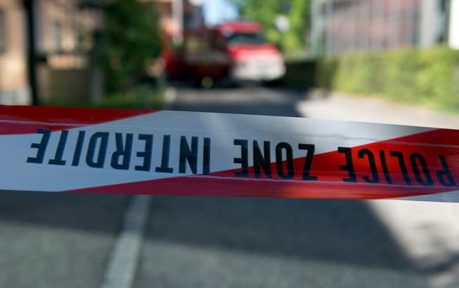 Absperrband der Polizei: Schwerstverbrechen wie Mord sollen in der Schweiz künftig nicht mehr verjähren.