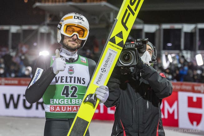 Killian Peier kann mit seinem Auftritt im ersten von zwei Weltcupspringen in Engelberg sehr zufrieden sein.