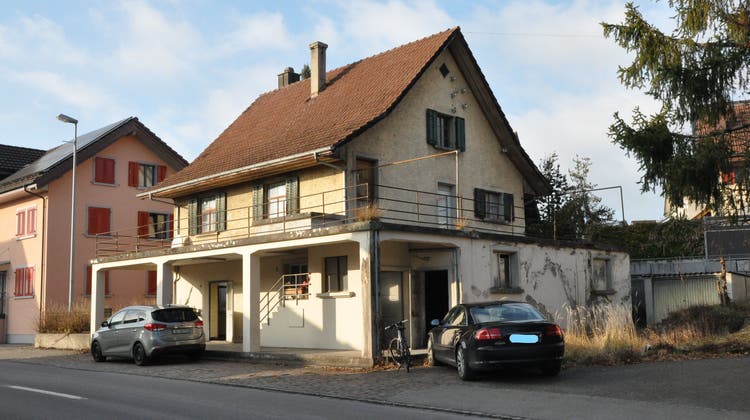 Das Haus an der Bremgarterstrasse 11 in Waltenschwil wurde versteigert. (Nathalie Wolgensinger (20.12.2021))