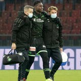 Ousmane Diakité muss beim Spiel gegen den FC Zürich verletzt ausgewechselt werden. (Bild: Marc Schumacher / freshfocus)